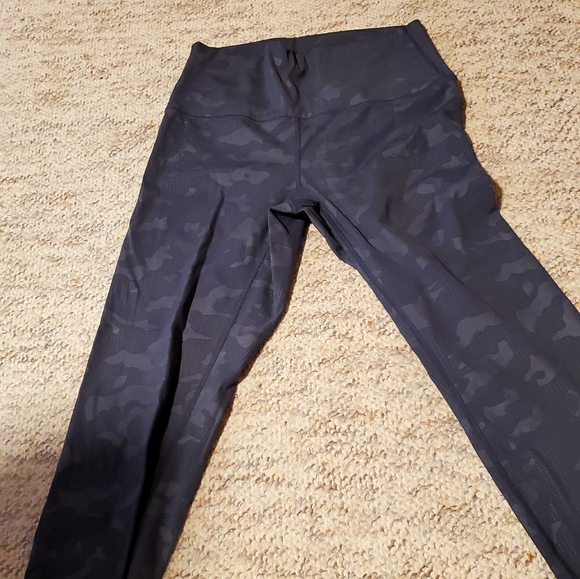 ZYIA Pants - ZYIA Luxe size 4 Gray battleship Camo leggings